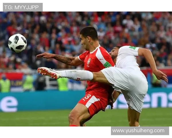 白篮球衣下的足球明星们如何在绿茵场上展现独特风采与魅力 白篮球衣下的足球明星们如何在绿茵场上展现独特风采与魅力