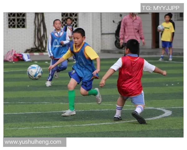 梭客足球的崛起与发展探讨及其对青少年足球的影响分析 梭客足球的崛起与发展探讨及其对青少年足球的影响分析